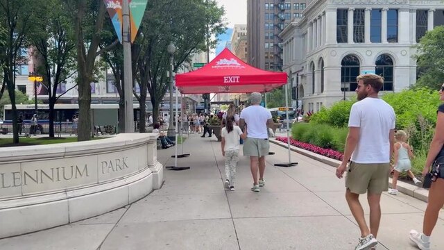 Walking video frame at t = 8 s.